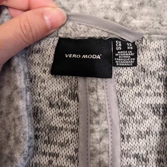 Vero Moda long blazer in grey - Picture 3 of 4